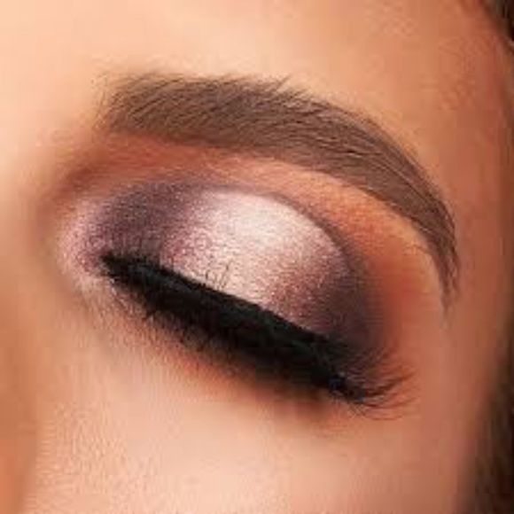 Beauty Bay Origin 42 Color Palette - Picture 4 of 5